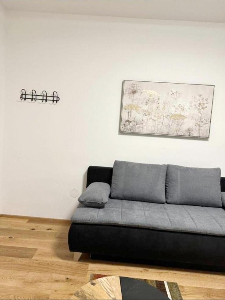 Cozy In Ottakiring Area Apartament