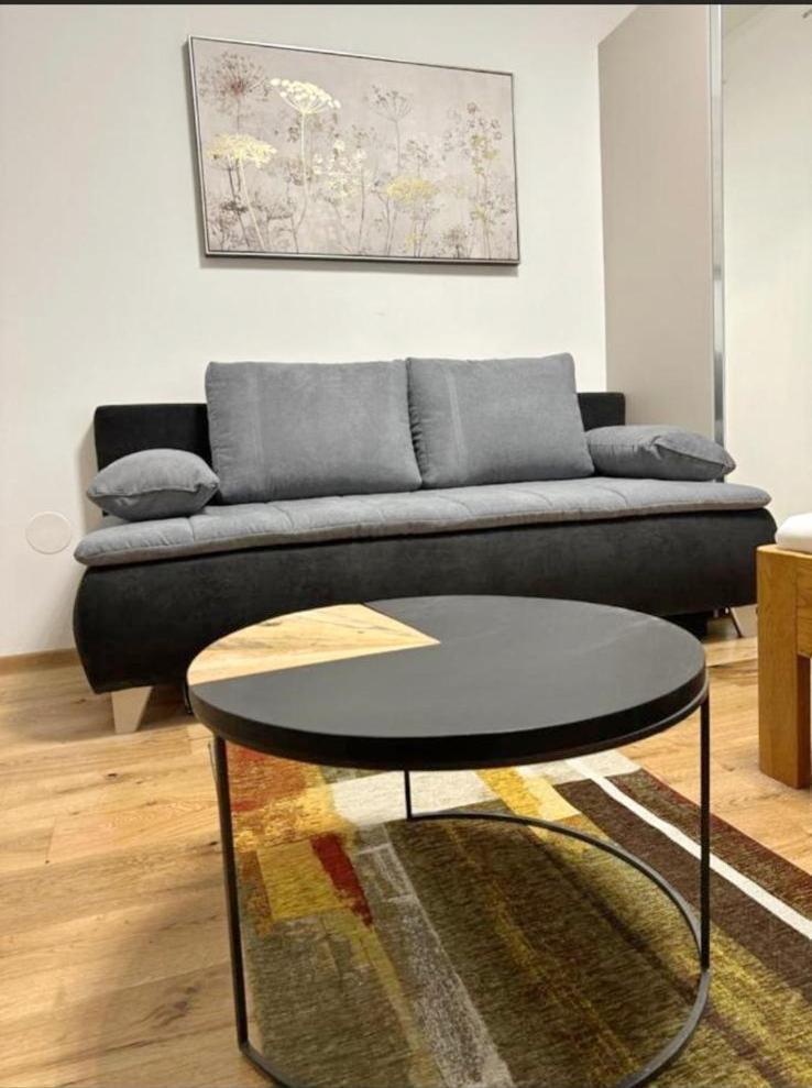 Cozy In Ottakiring Area Apartament *